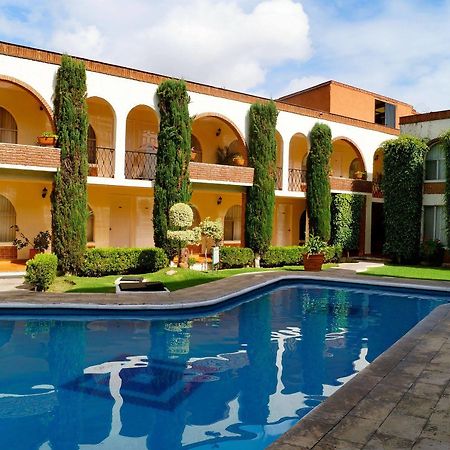 Hotel & Suites Villa Del Sol Морелия Екстериор снимка