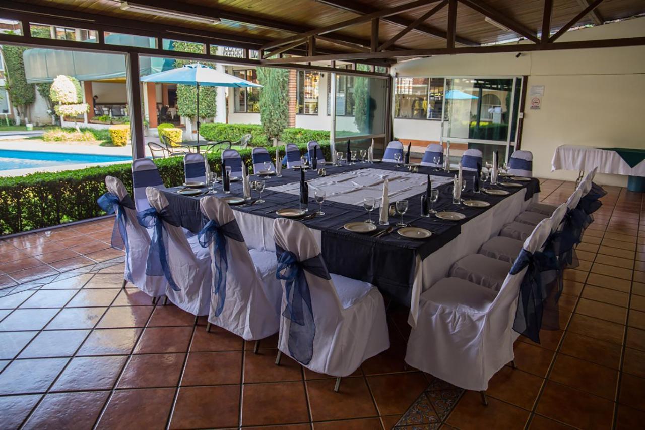 Hotel & Suites Villa Del Sol Морелия Екстериор снимка