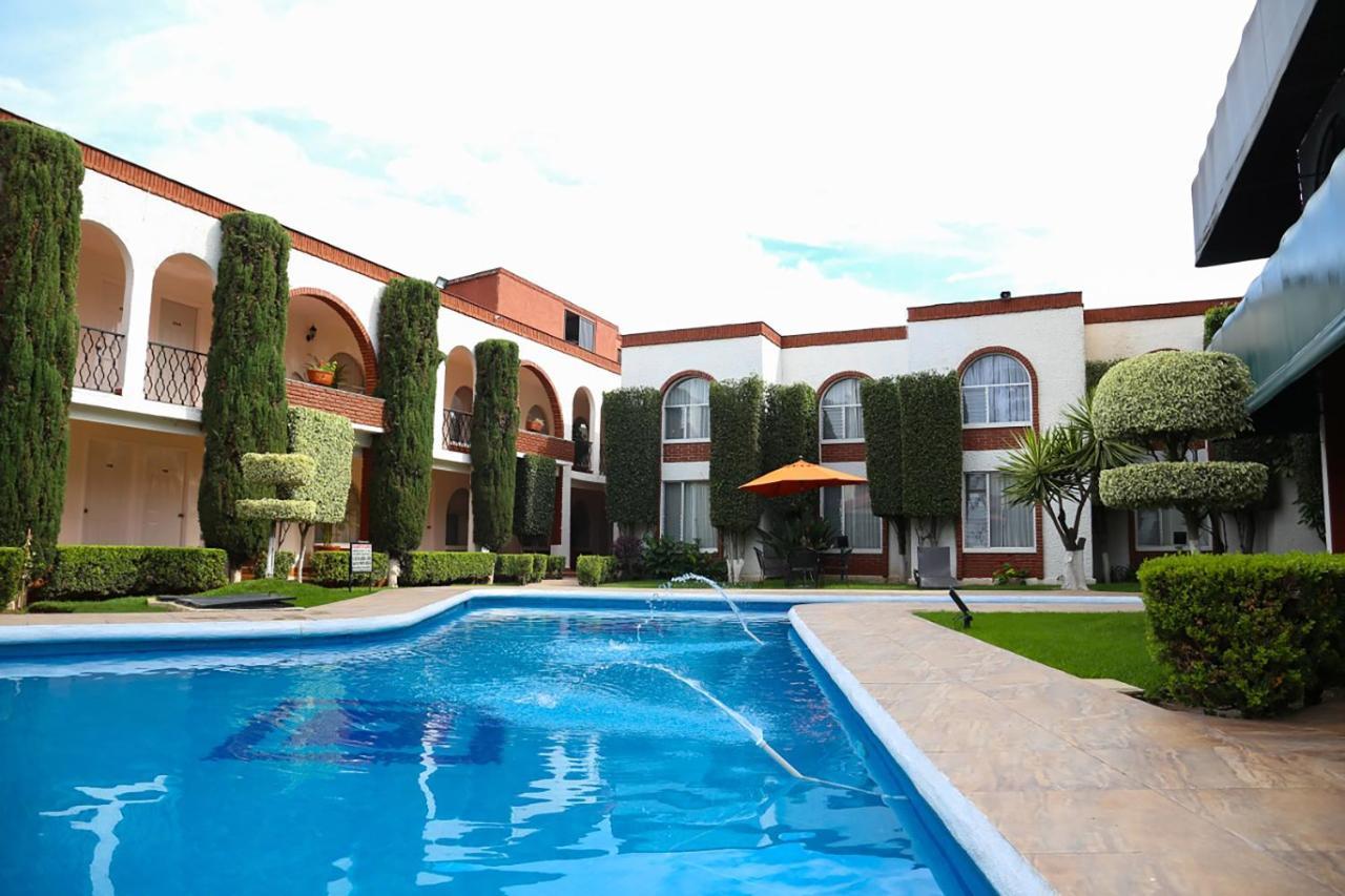 Hotel & Suites Villa Del Sol Морелия Екстериор снимка